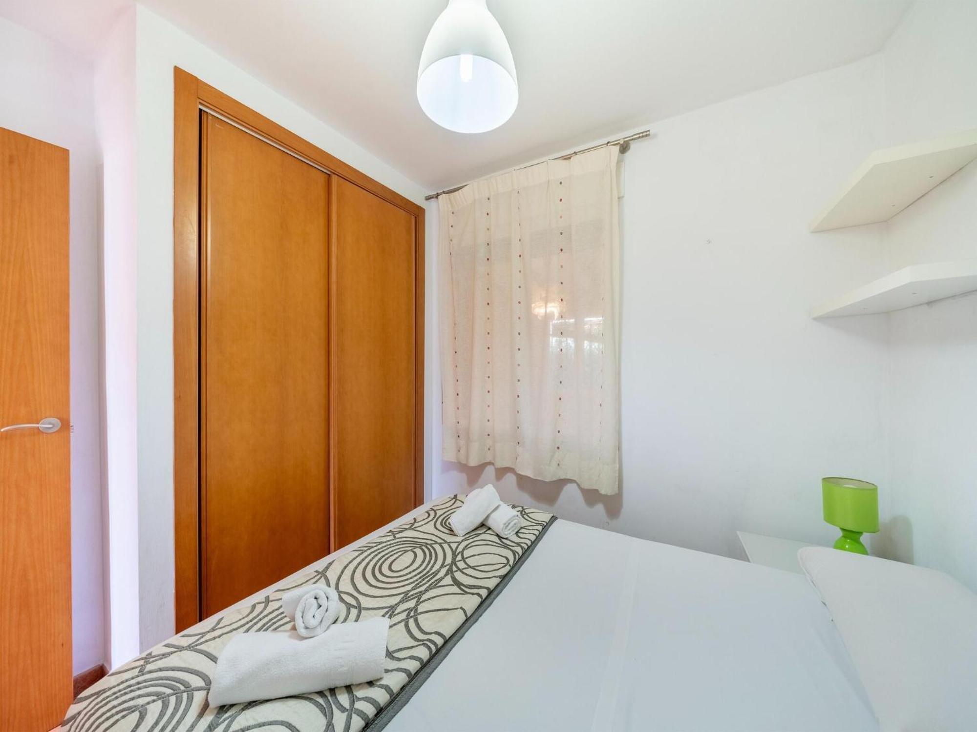 Vakantiehuis Spacious With Private Garden *